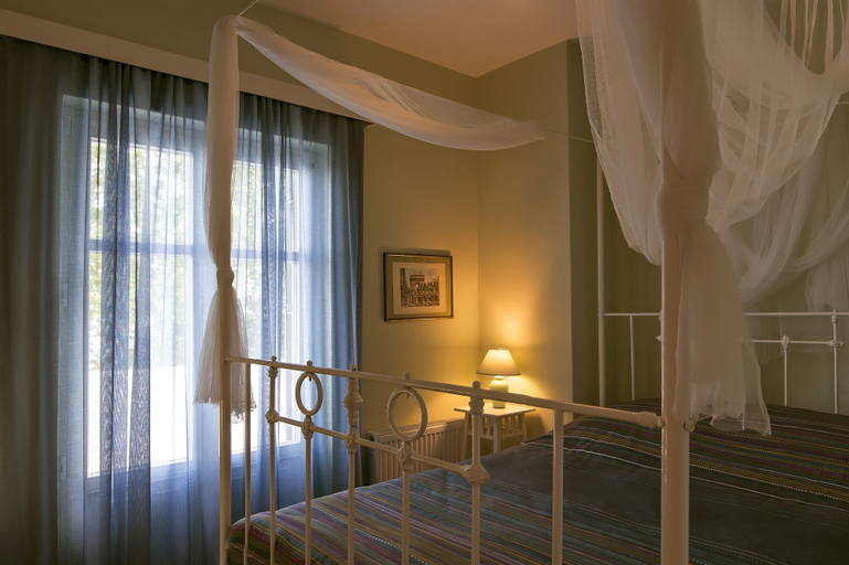 Bedroom 3, Gems of Zagora, Thessaly