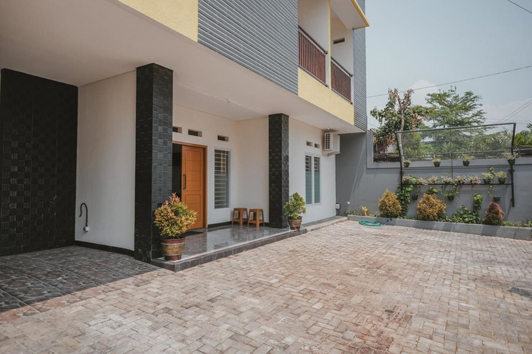 Exterior & Views 2, RedDoorz Syariah near Pahoman Lampung, Bandar Lampung