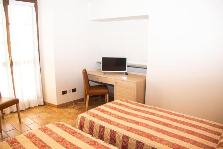 Bedroom 2, LVG Hotel Collection - Tornielli 9, Novara