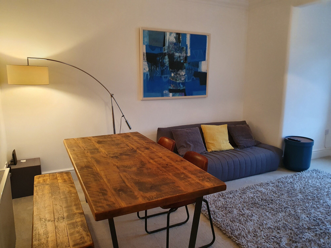 Others 4, Stylish 3 Bed Apartment in Bristol, North Somerset