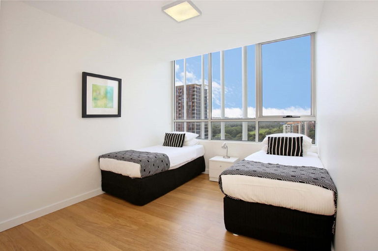 Bedroom 2, Moore to See, Sydney