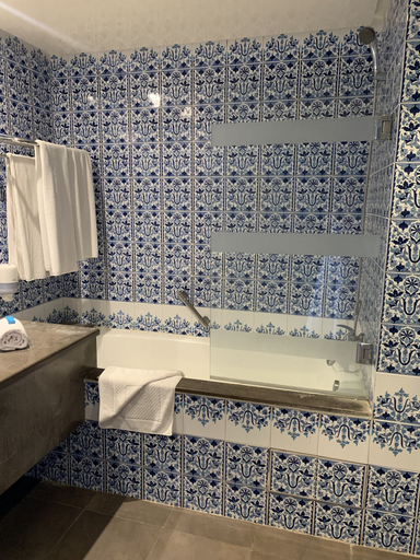 Bathroom 4, One Resort Jockey, Monastir