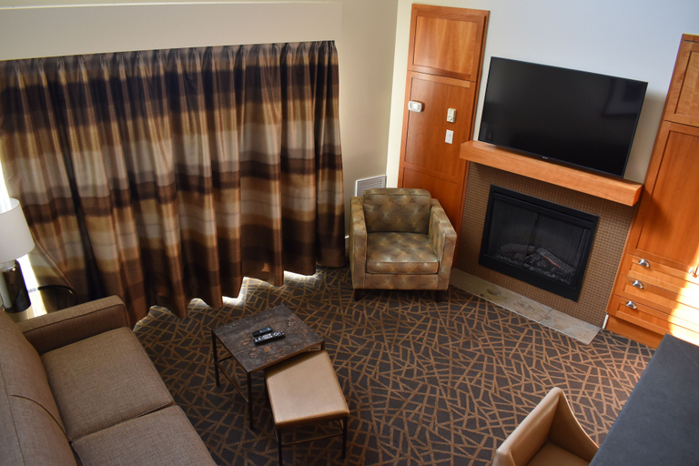 Others 5, Fairways Hotel on the Mountain, Capital