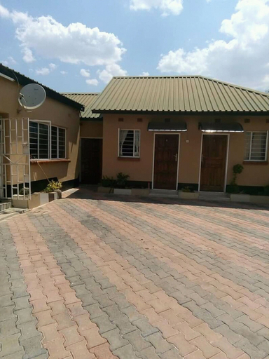Exterior & Views 5, Mwayose Lodge, Lusaka