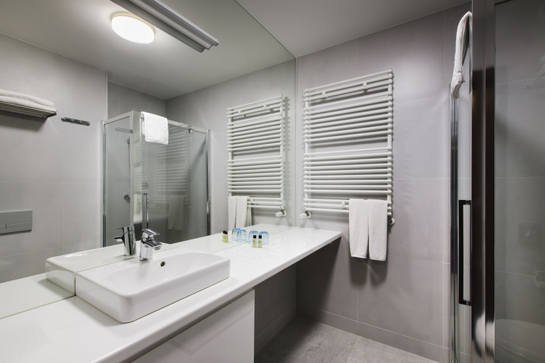 Bathroom 3, Best Western Plus Hotel Olsztyn Old Town, Olsztyn City