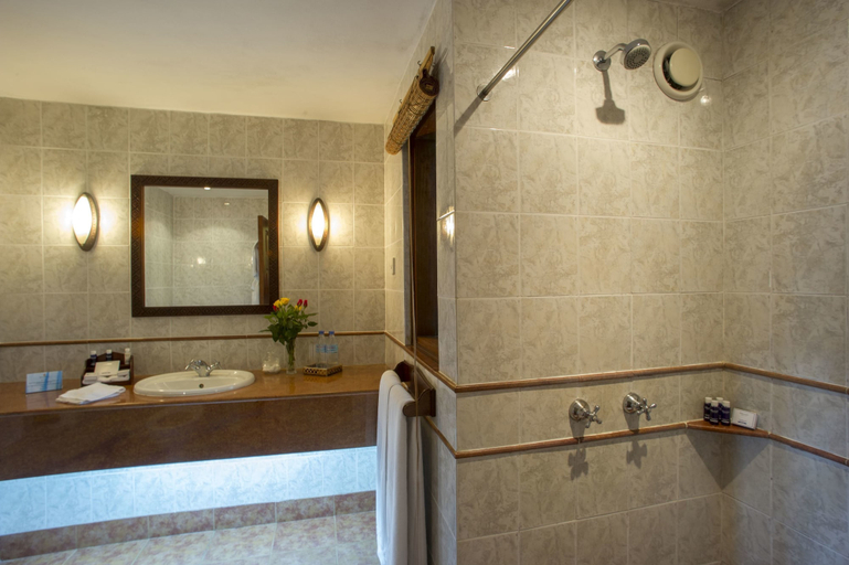 Bathroom 4, Arusha Serena Hotel, Meru
