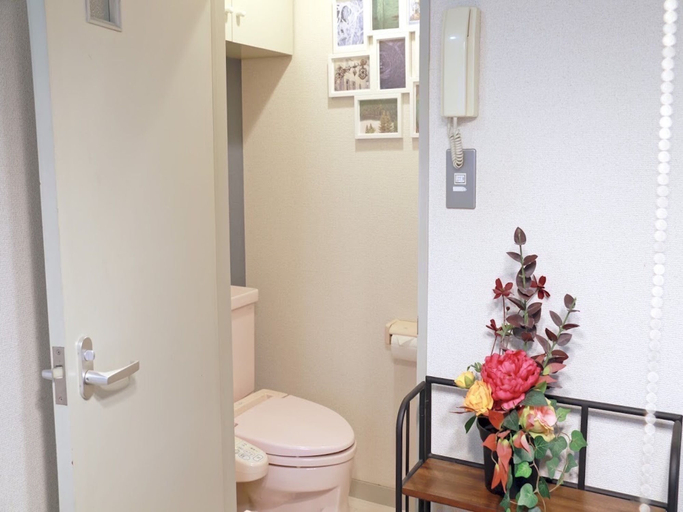 Bathroom 3, Primera, Shinjuku