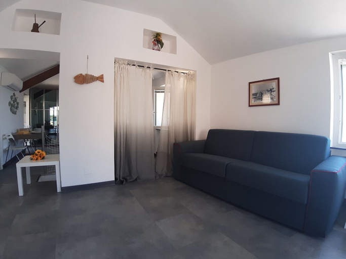 Living area 2, La Torre, Genova