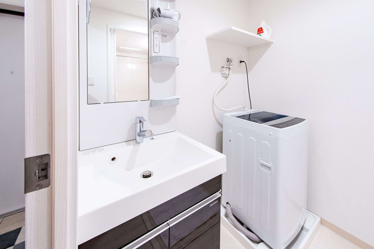 Bedroom 5, Sunshine Tower 201, Minato