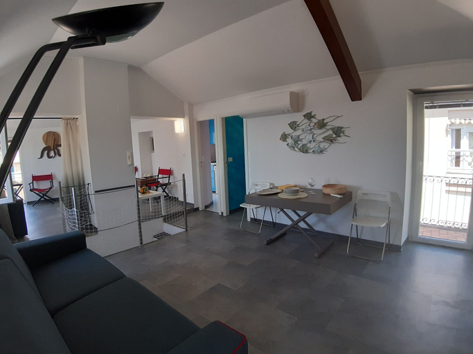Living area 5, La Torre, Genova