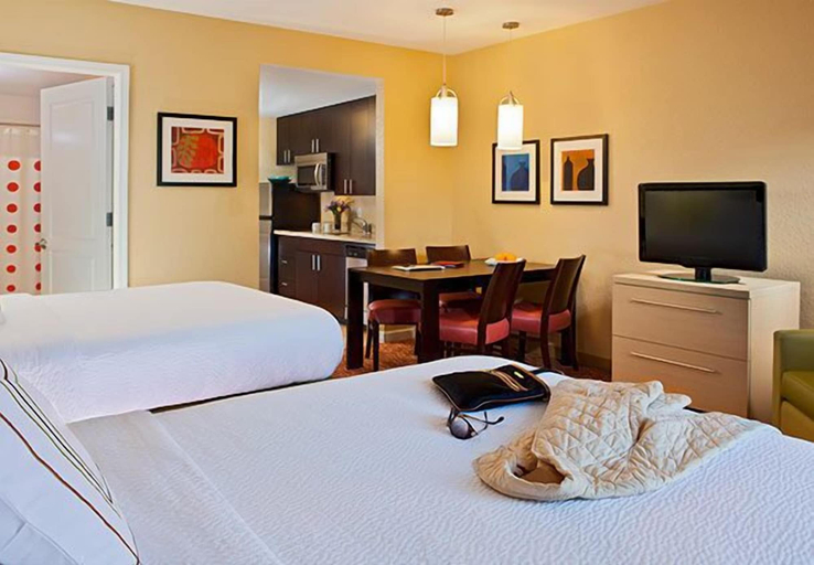 Bedroom 3, TownePlace Suites by Marriott Aberdeen, Brown