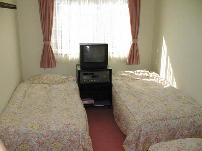 Bedroom 2, Pension Rapan, Katashina