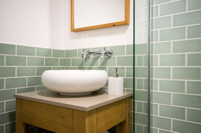 Bathroom 2, Luxurious & Modern Home, Oxfordshire