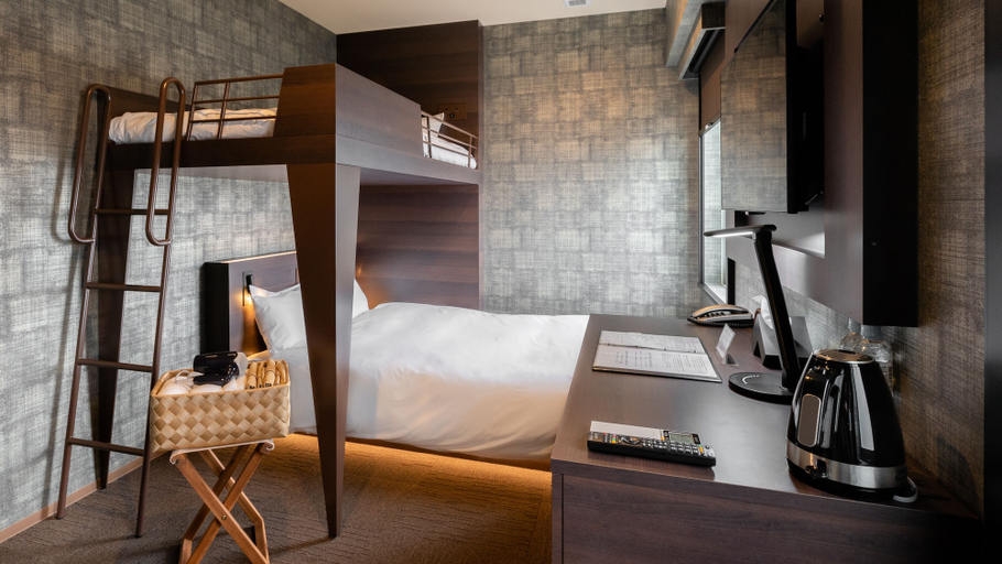 Bedroom 3, Galois Hotel Shin-Ōkubo, Shinjuku