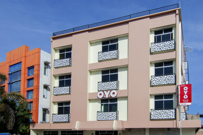 Exterior & Views 2, OYO 2382 Wisata Hotel, Samosir