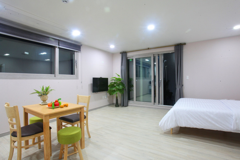 Bedroom 2, Sea and Star Pension, Jeju
