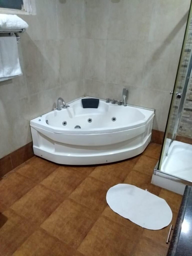 Bathroom 4, Jungle Leela Resort, Nainital