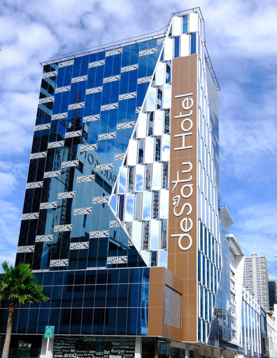 Exterior & Views 15