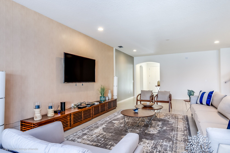 Others 5, 14 Bdrm 11 BA Sleeps 30, Polk
