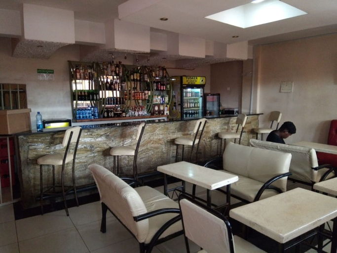 Food & Drinks 4, Maates Hotel, Makadara