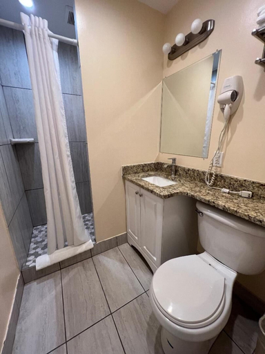 Bathroom 4, Beachside Resort Motel, Pinellas