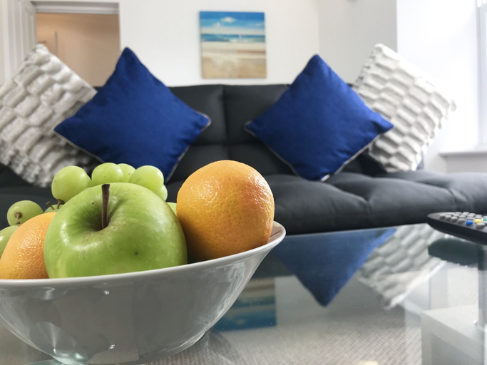 Food & Drinks 4, Lux Blu - Truro Apartment, Cornwall