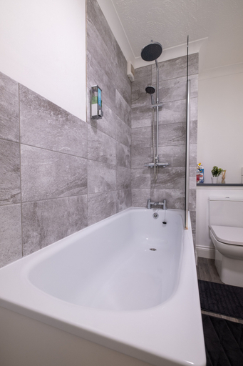 Bathroom 4, Brunswick in Brighton and Hove by 9S Living, Brighton and Hove