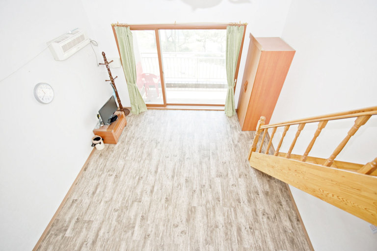 Bedroom 2, Solsum House, Taean