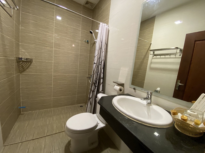Bathroom 5, ICON Hotel, Phnom Penh