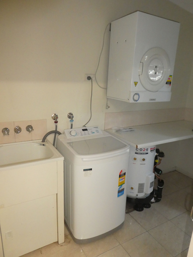 Bathroom 4, Townsville Terrace, North Ward-Castle Hill