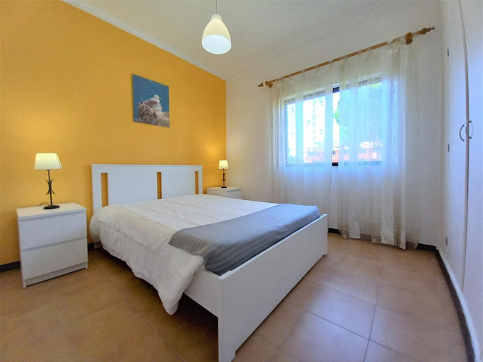 Bedroom 5, T1 Sol Nasc Piscina Wi-fi 10min Marina 4 Pessoas, Loulé