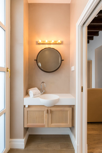 Bathroom 4, Honest Sevilla Apartments, Sevilla