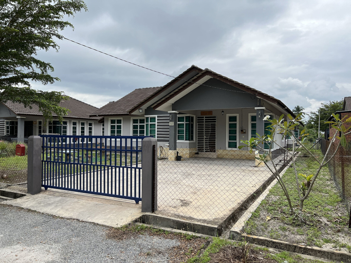 Exterior & Views, RizQin Homestay Bachok, Bachok