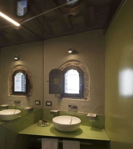 Bathroom 5, Ottantotto Firenze, Florence