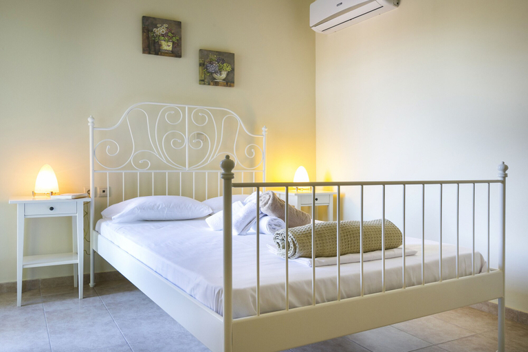 Bedroom 3, Villa Isalos, Ionian Islands