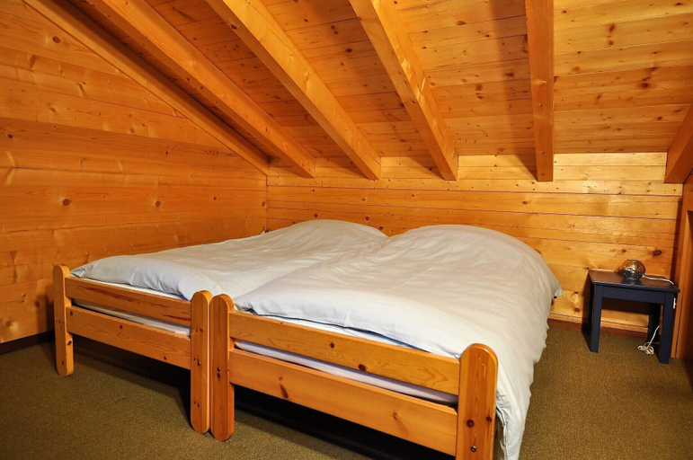 Bedroom 2, Uf der Egga 419, Goms
