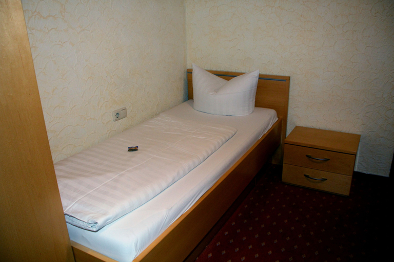 Bedroom 3, Gasthof Adler, Augsburg