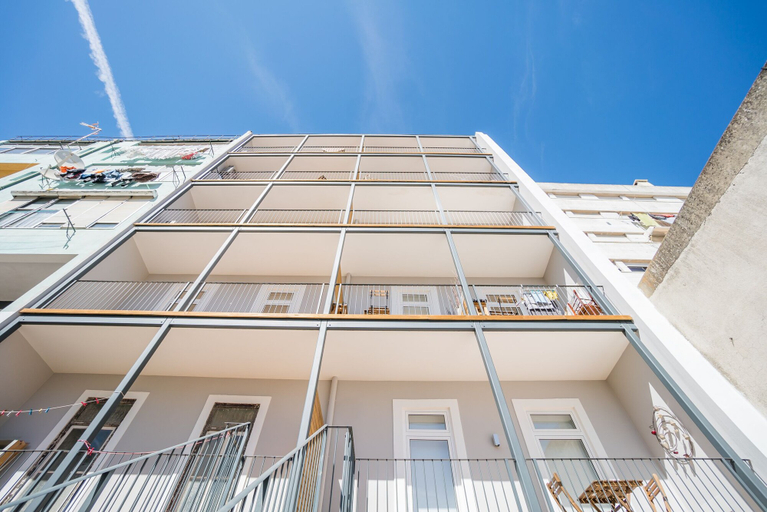 Exterior & Views 2, Wood Wall & Garden Apartment, Lisbon
