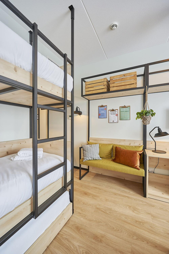 Bedroom 4, GuestHouse Hotel Kaatsheuvel, Loon op Zand