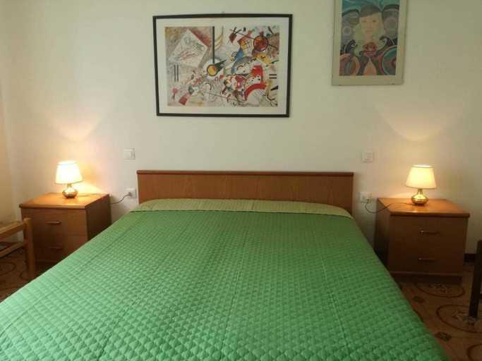 Room 2, Apartments Villa Tea, Verona