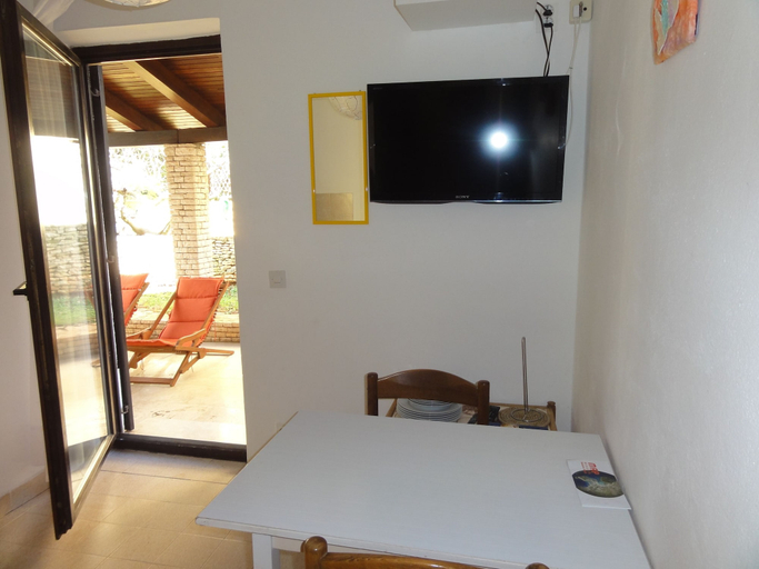 Bedroom 2, Nice and Cozy Apartment Ferry in Medulin, Medulin