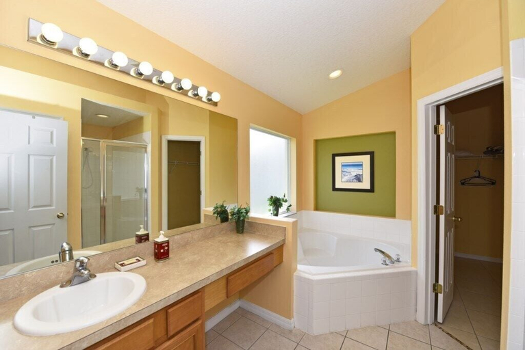 Bathroom, Emerald Island Resort IHR 3022, Osceola