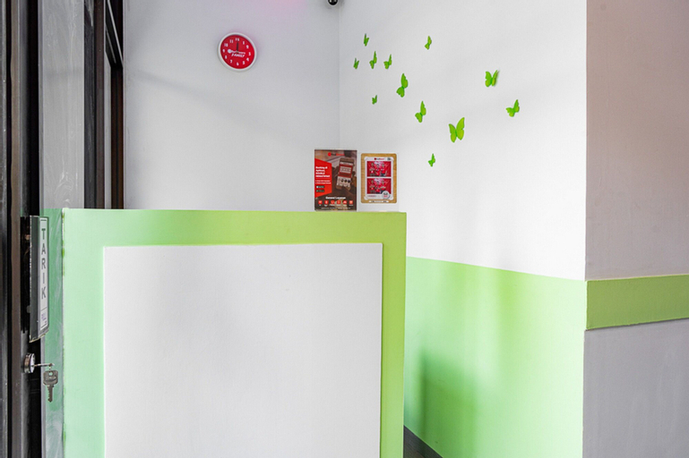 Public Area 3, RedDoorz near Pecenongan 2, Central Jakarta