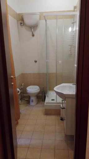 Bathroom 5, Residenza Laterano, Roma