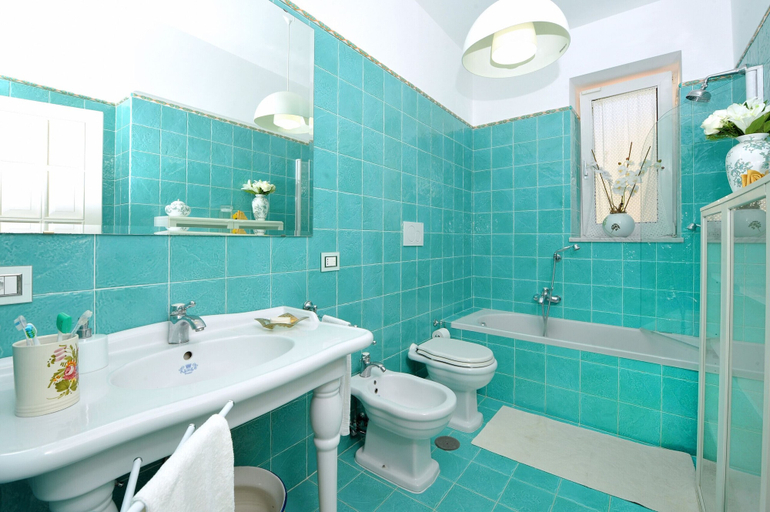 Bathroom, Villa Le Gesine, Napoli