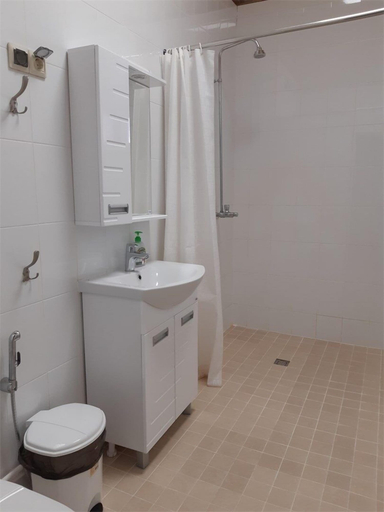 Bathroom 3, Kompleks Gostevyye Doma Barents, Murmansk gorod