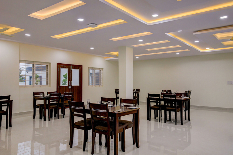 Food & Drinks 5, Hotel Royal Suites, Kolar