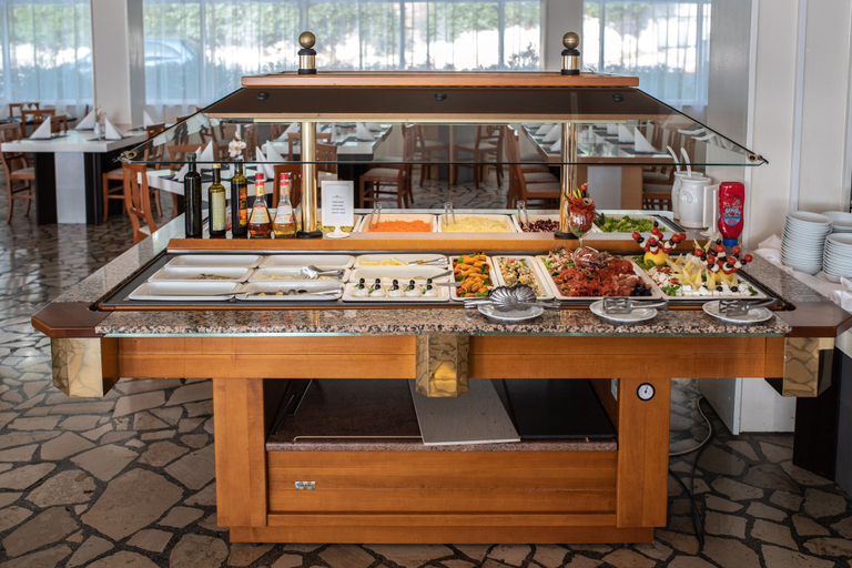 Food & Drinks 5, Splendid Golden Rocks Resort, Pula