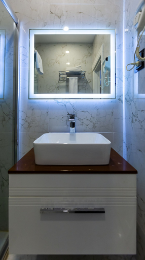 Bathroom 4, Alba Hotel & Spa, Baku