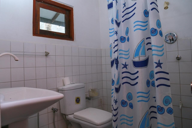 Bathroom 3, Bright Sunshine Guest House, Hikkaduwa